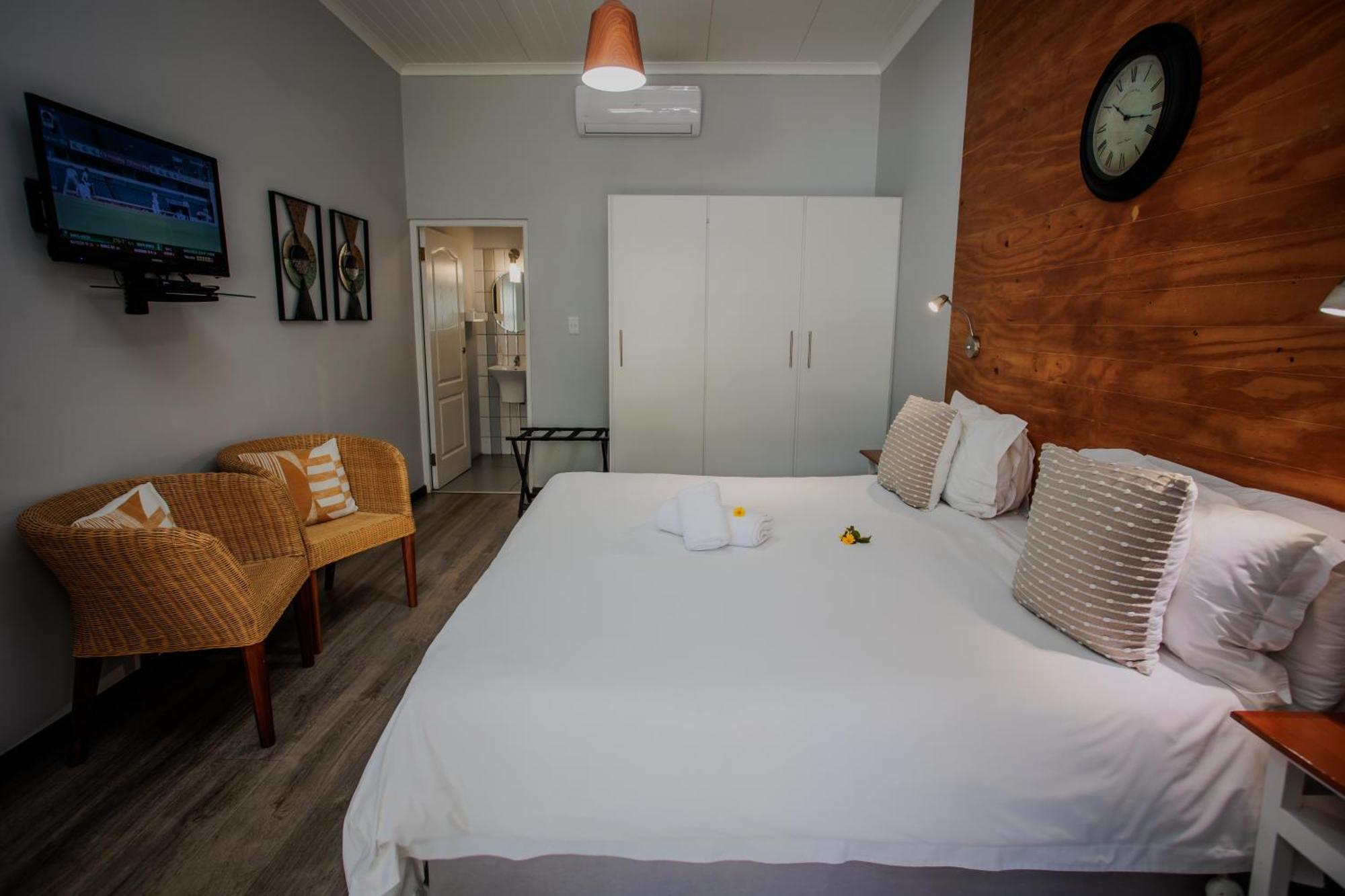 Aan de Eike Guest House Swellendam Extérieur photo